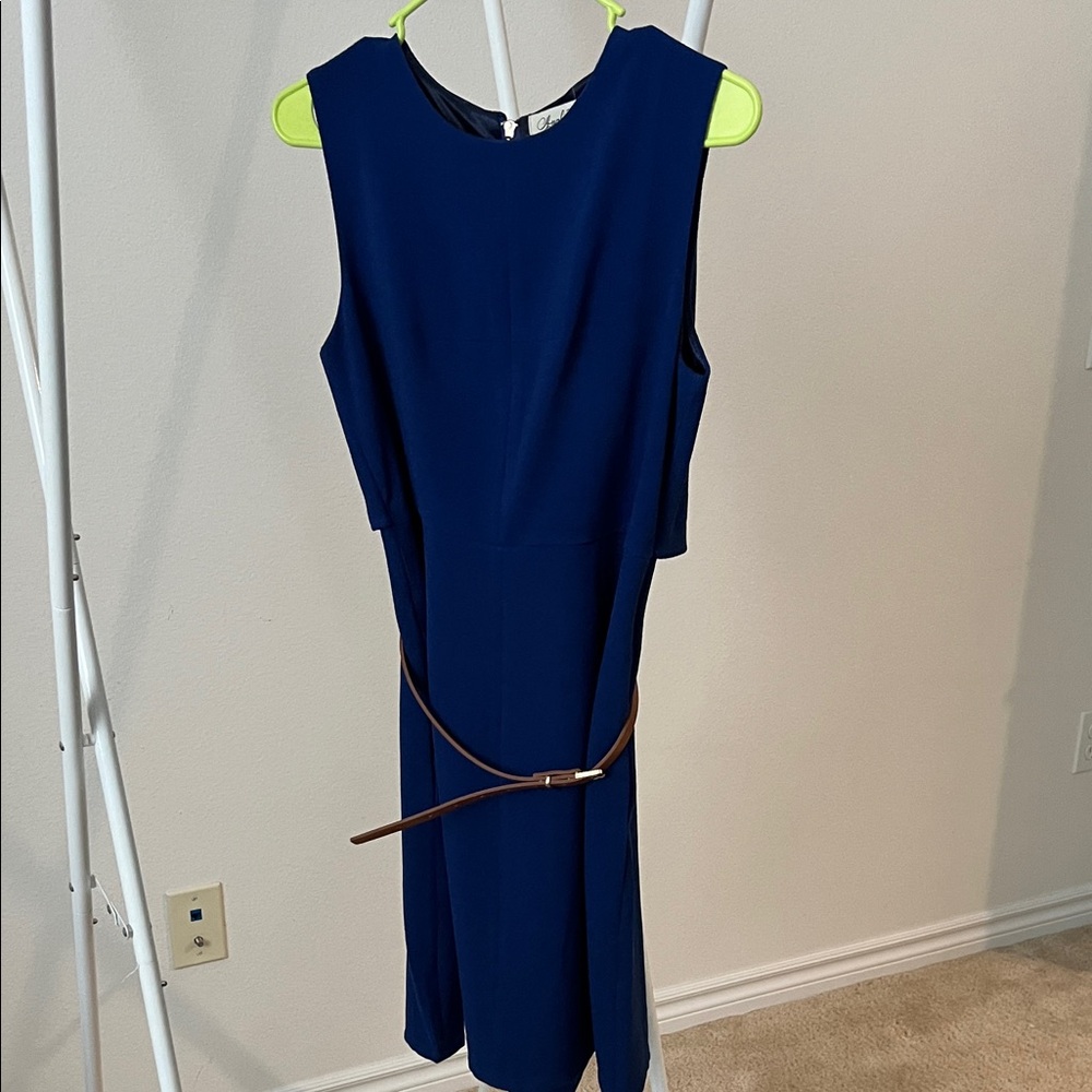 Chic Navy Sleeveless Midi Dress